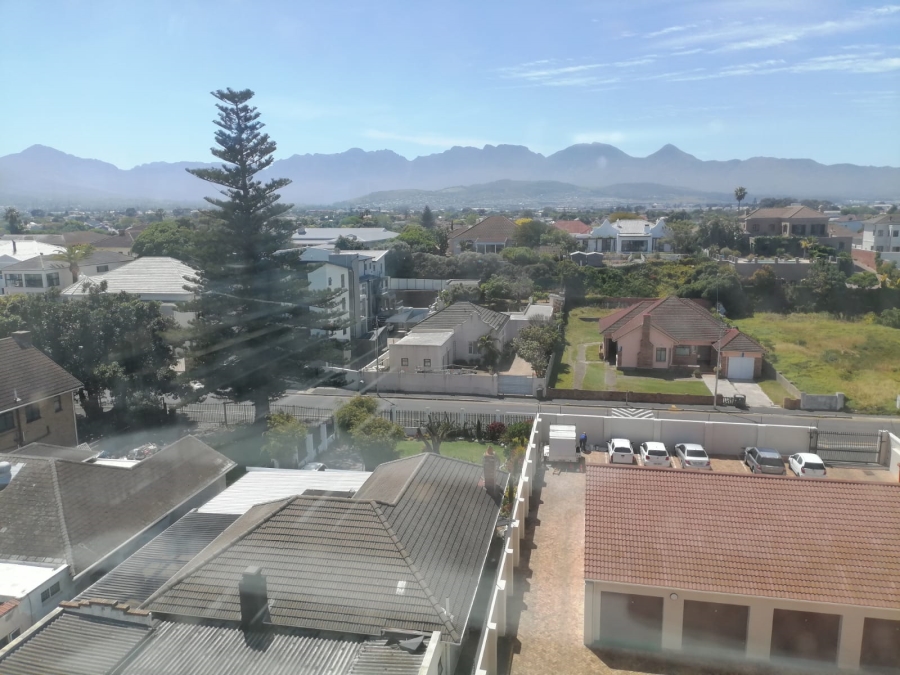 To Let 3 Bedroom Property for Rent in Strand Central Western Cape